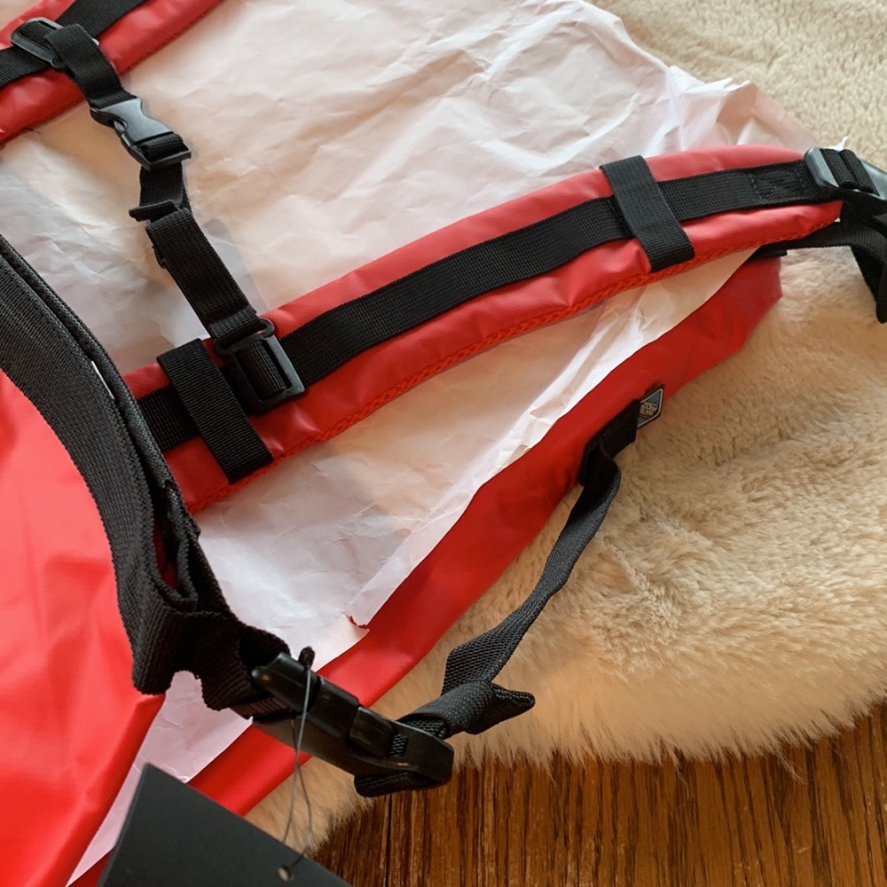 NWT. Waterproof  backpack - Picture 6 of 7